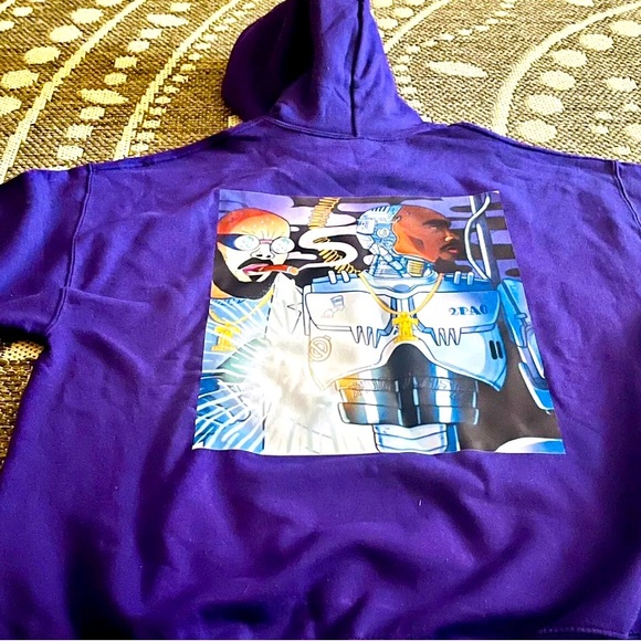 Stay warm and stylish with this purple Tupac hoodie. - Picture 1 of 2